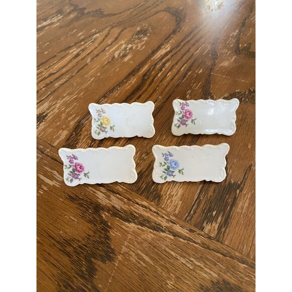 Shafford 4 Glazed Porcelain Place Setting Name Cards with Flowers, Self Standing - Picture 1 of 6